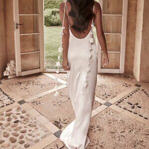 MESHKI floral satin champagne dress, Size: Medium